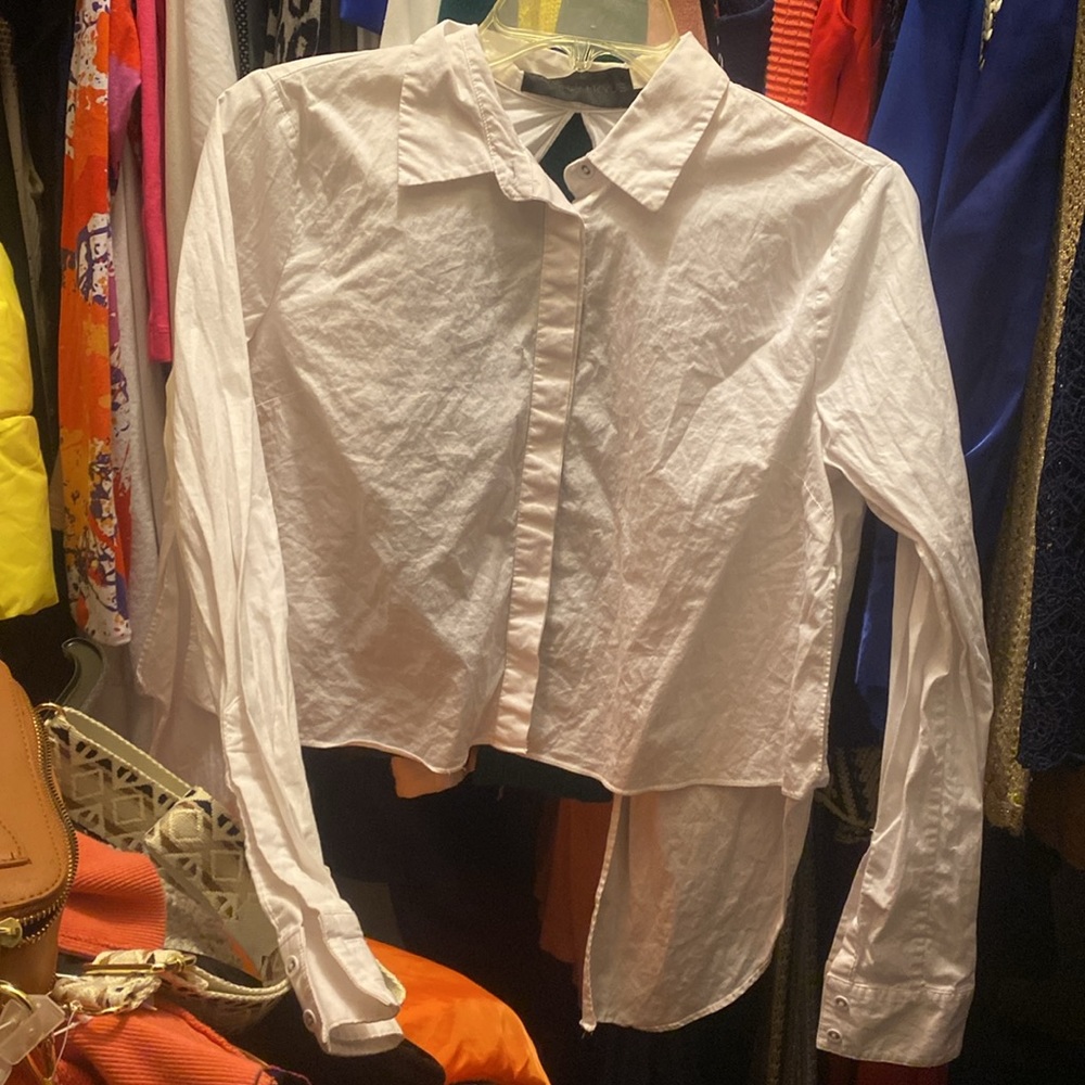 Kendall & Kylie Medium Dress Blouse Open back in white New no tags